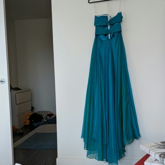 Size 4 Prom Dress - Picture 2 of 2
